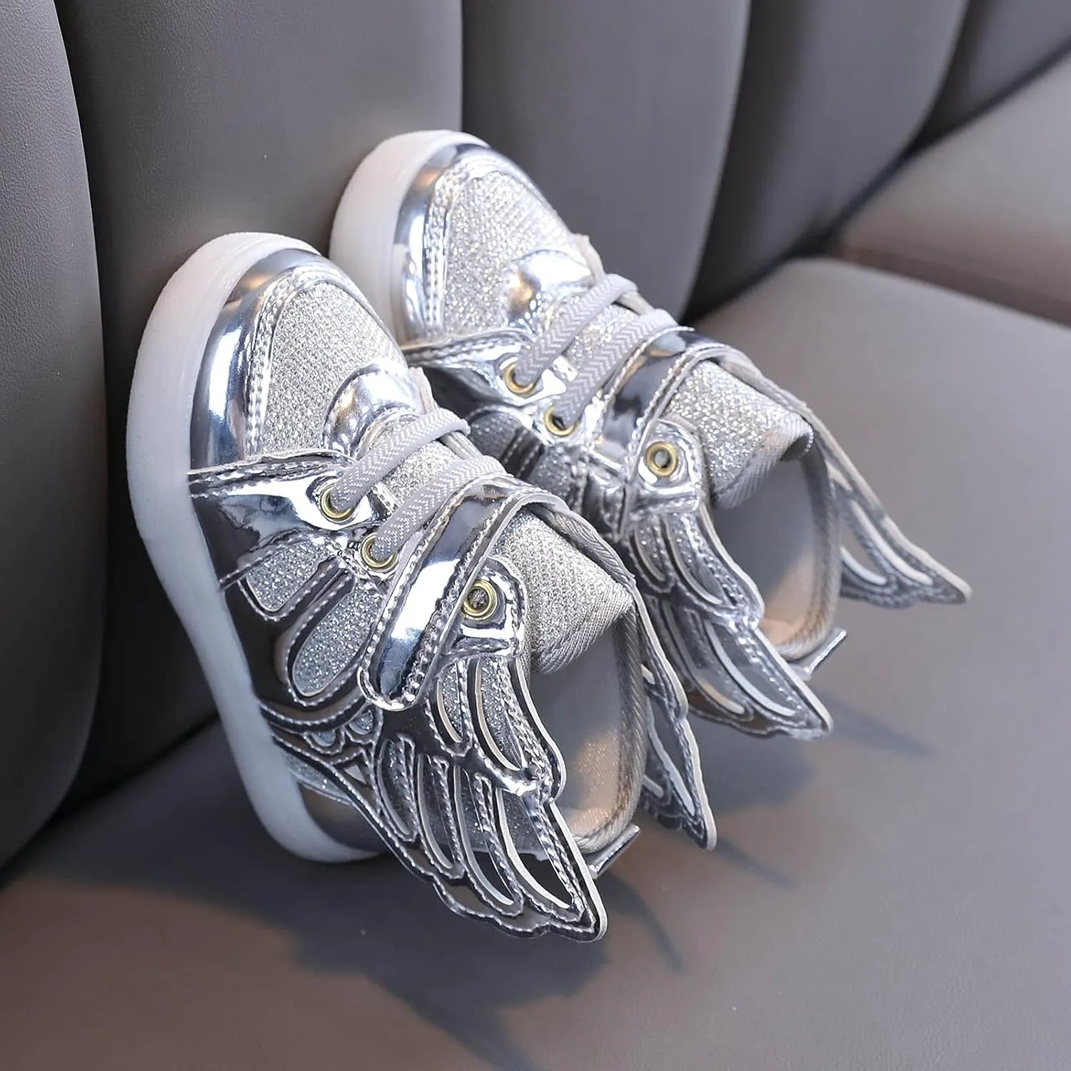 Sneakers for Kids Girls Boys Halloween LED Light up Shoes LED Flashing High-top Wings Trainers Festivals Christmas